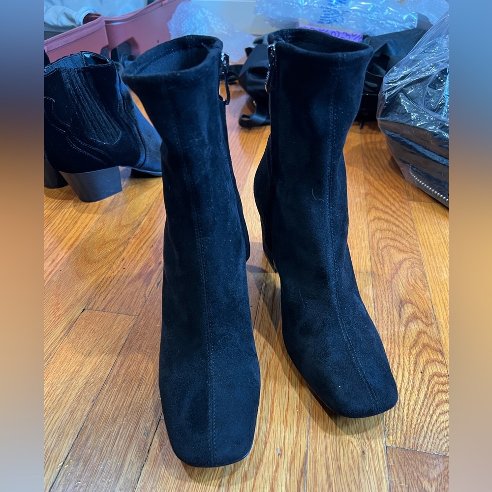 Elegant Black Suede Women's Boots